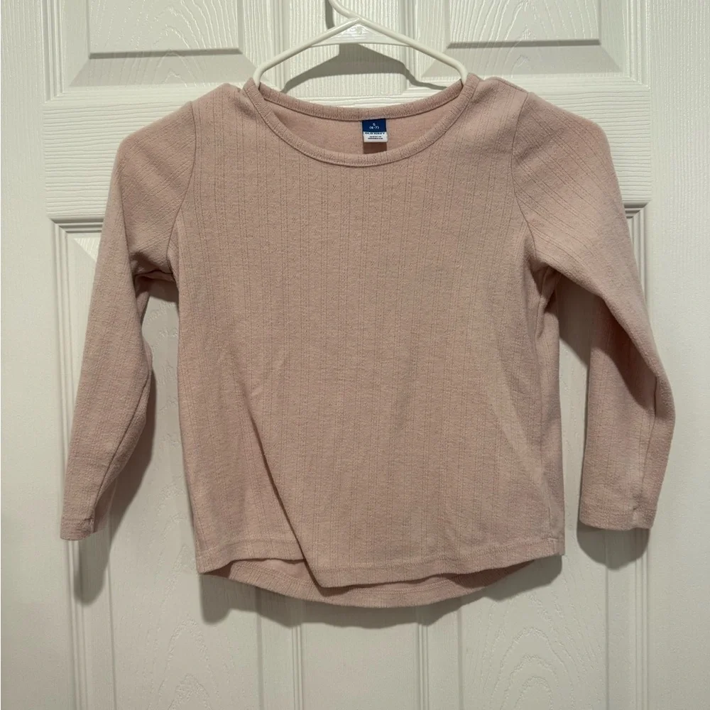 Girl’s Old Navy 3 Long Sleeve Tops Bundle Size Small (6-7).